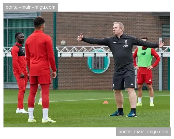 《泰晤士报》报道:多家英超俱乐部考察可穿戴设备,用于实时监测球员转换冲刺数据 《泰晤士报》报道:多家英超俱乐部考察可穿戴设备,用于实时监测球员转换冲刺数据