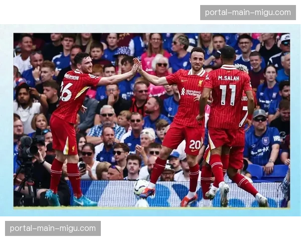 法国客场23-20险胜苏格兰,锁定本届六国锦标赛亚军 法国客场23-20险胜苏格兰,锁定本届六国锦标赛亚军